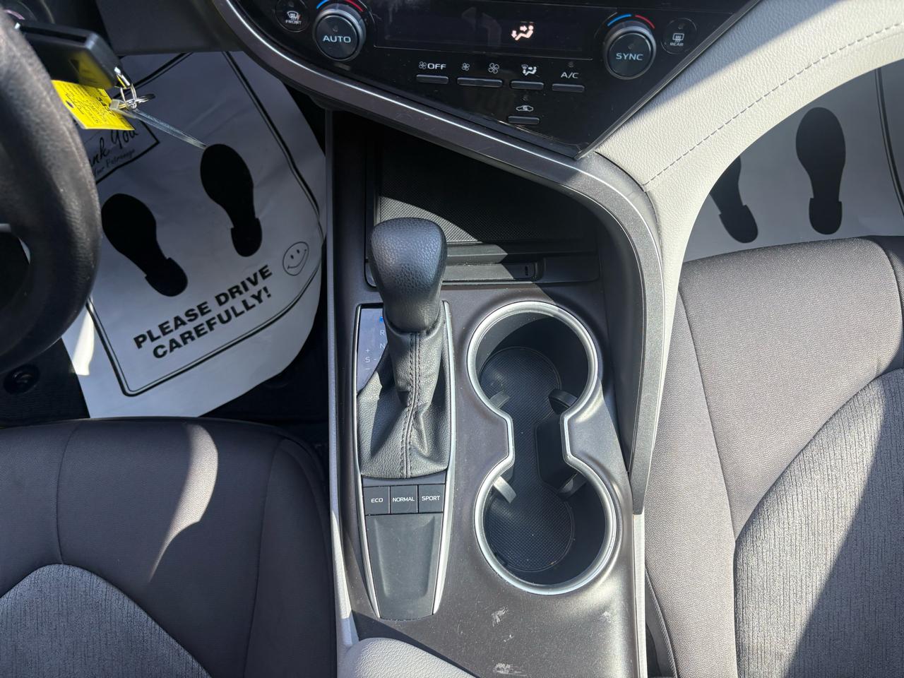 Toyota Camry LE Auto (Natl) 2024