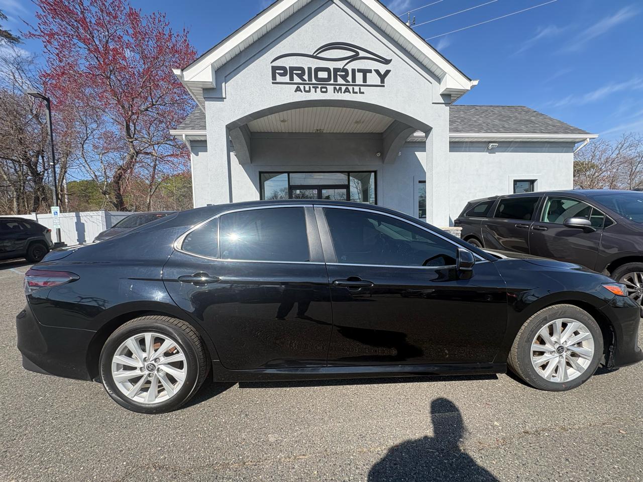 Toyota Camry LE Auto (Natl) 2024