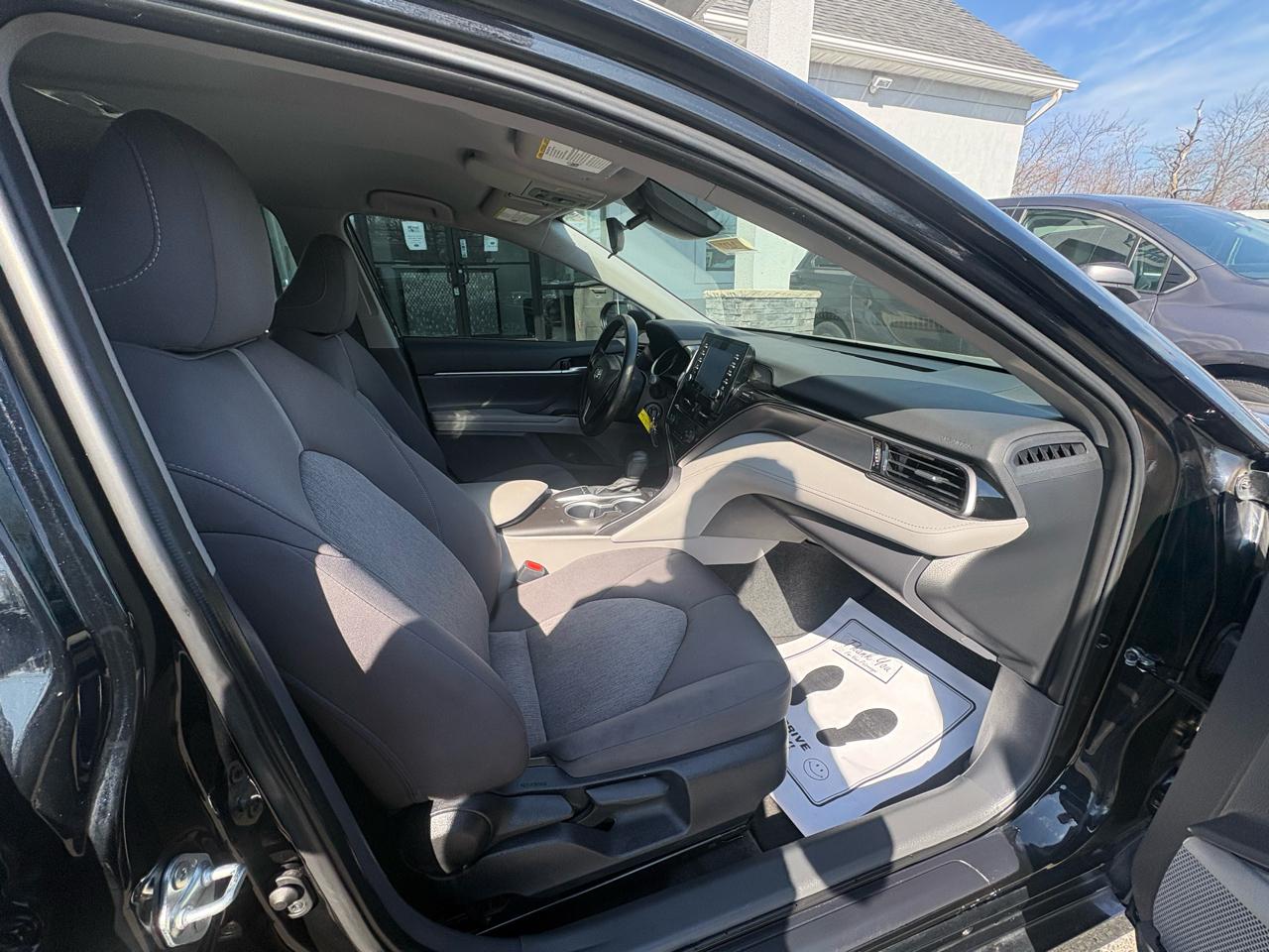 Toyota Camry LE Auto (Natl) 2024