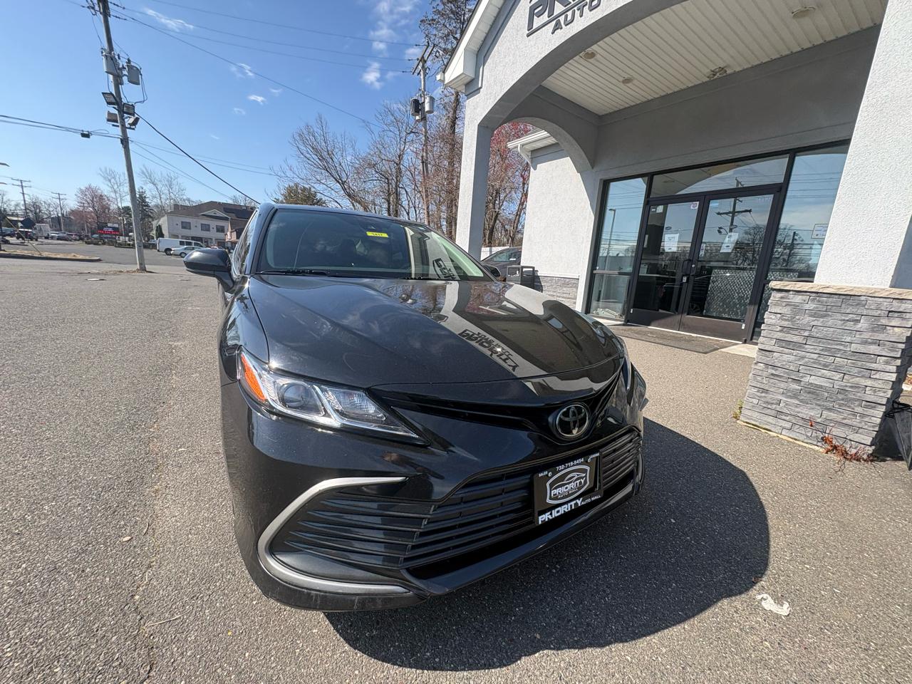 Toyota Camry LE Auto (Natl) 2024