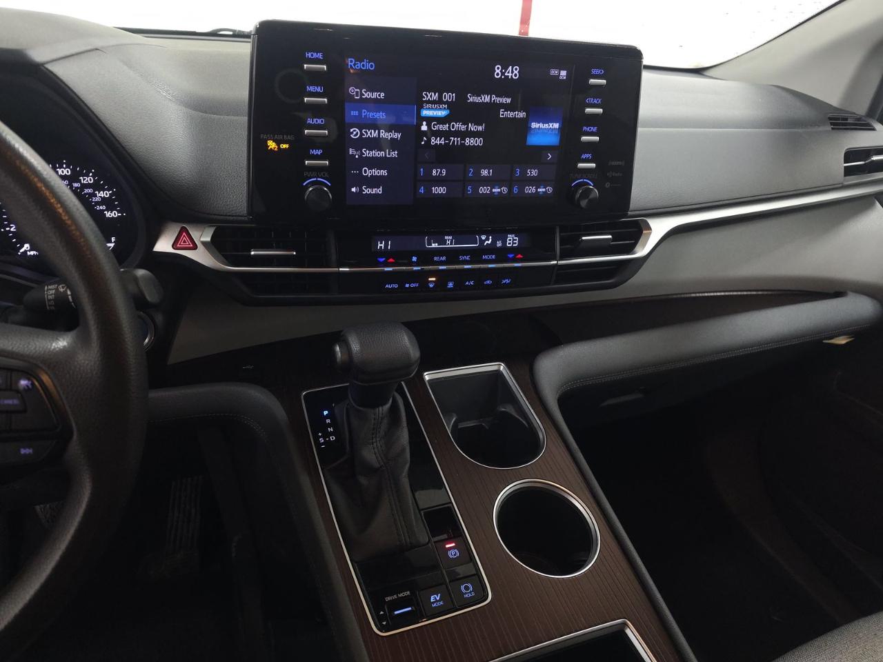 Toyota Sienna LE AWD 8-Passenger (Natl) 2023