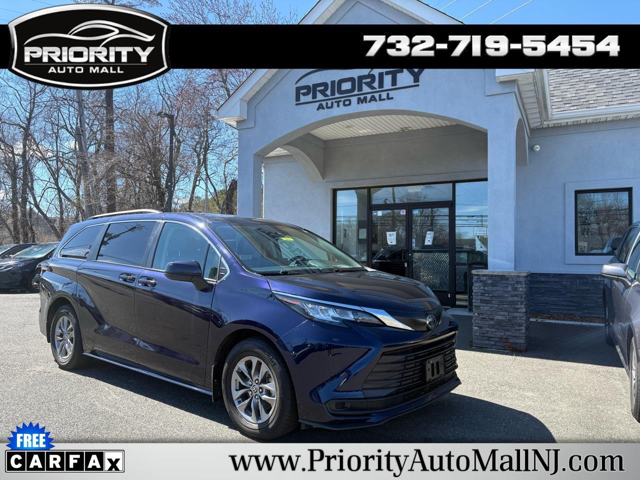 2023 Toyota Sienna LE AWD 8-Passenger (Natl)