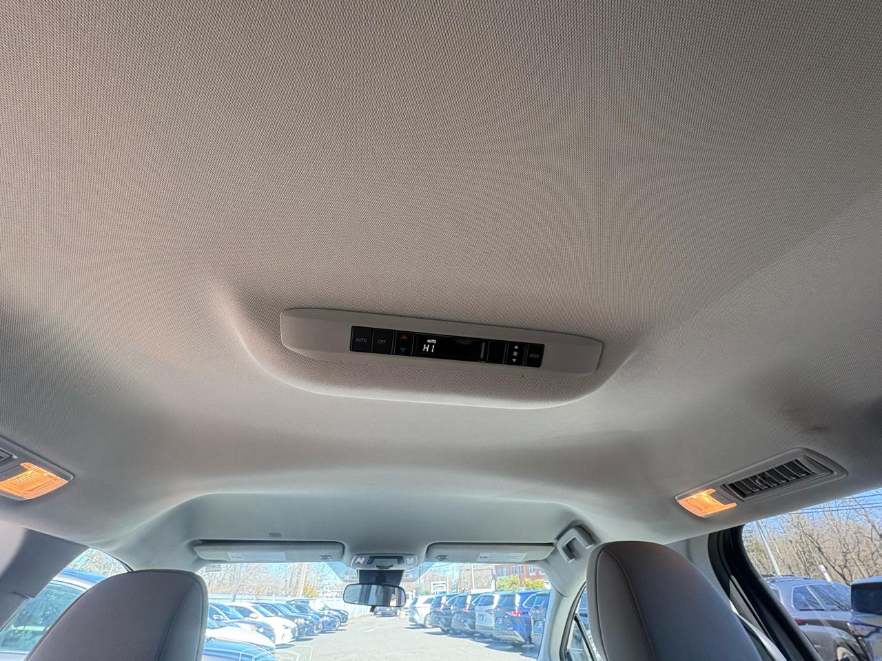 Toyota Sienna LE AWD 8-Passenger (Natl) 2023