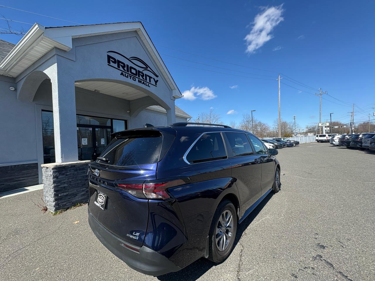 Toyota Sienna LE AWD 8-Passenger (Natl) 2023