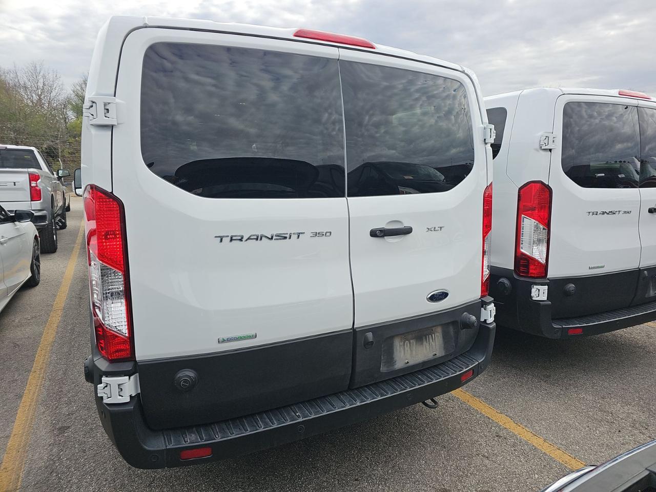 Ford Transit Passenger Wagon T-350 148" Low Roof XLT RWD 2024