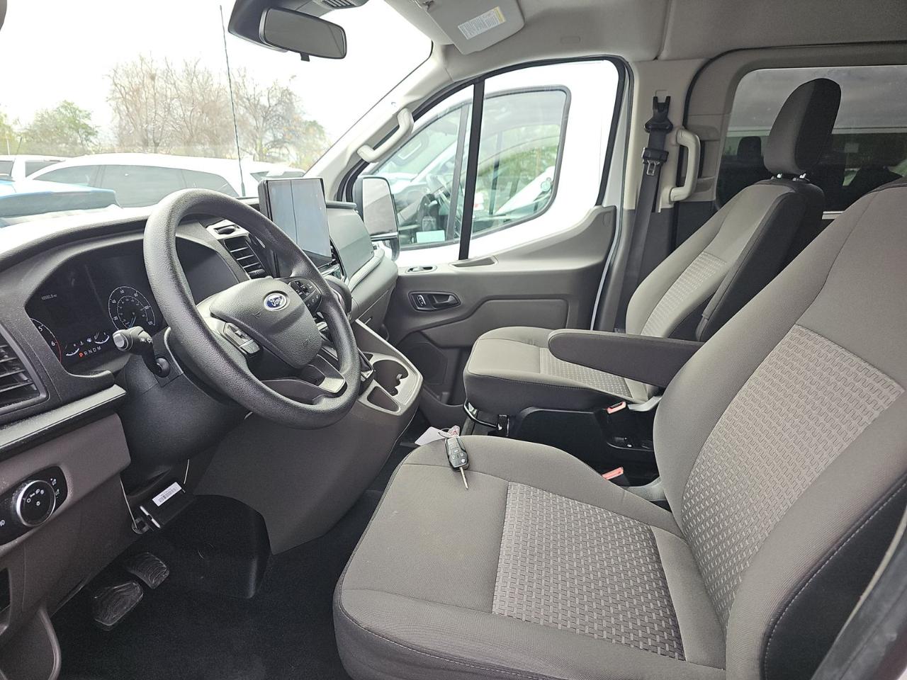 Ford Transit Passenger Wagon T-350 148" Low Roof XLT RWD 2024