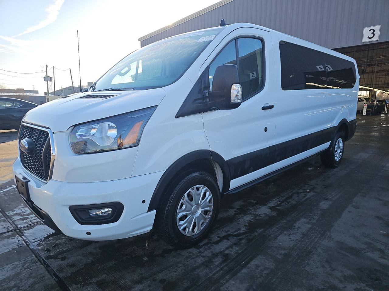 Ford Transit Passenger Wagon T-350 148" Low Roof XLT RWD 2024