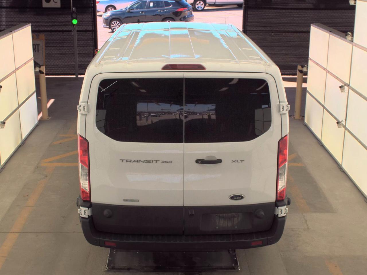 Ford Transit Passenger Wagon T-350 148" Low Roof XLT RWD 2024