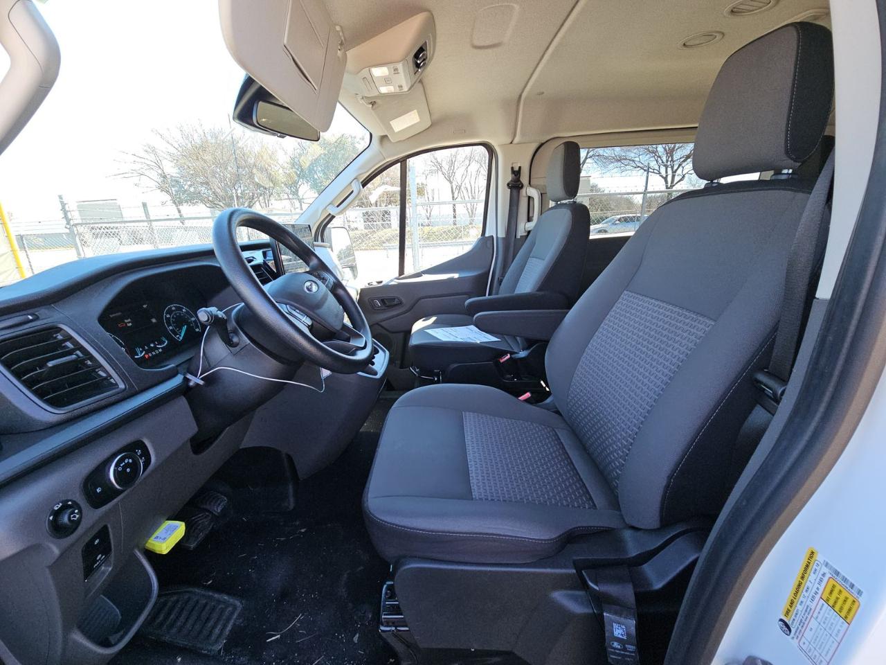 Ford Transit Passenger Wagon T-350 148" Low Roof XLT RWD 2024