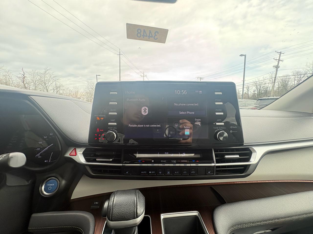 Toyota Sienna XLE FWD 7-Passenger (Natl) 2022