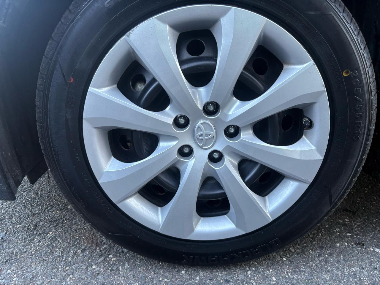 Toyota Corolla LE 2022