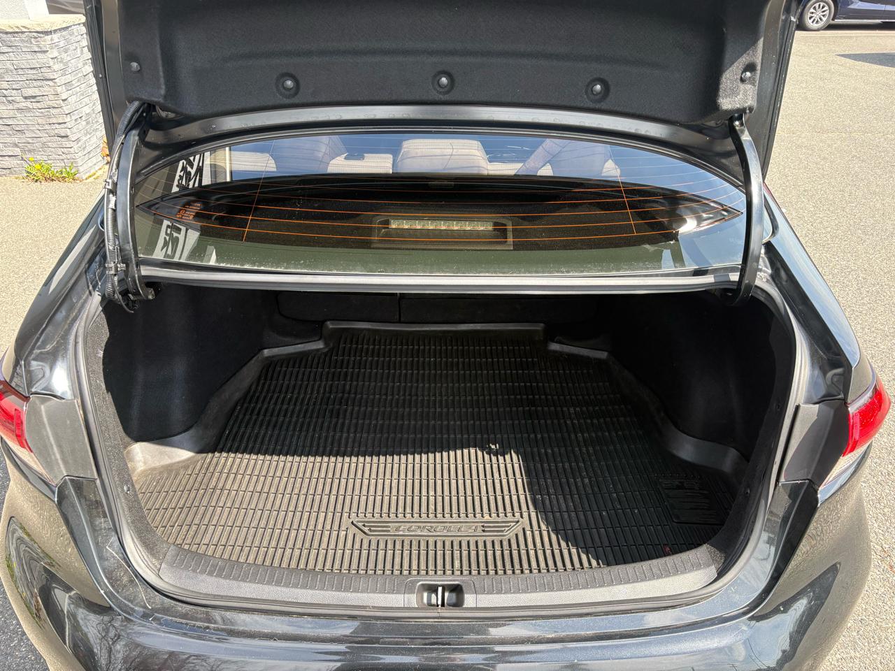 Toyota Corolla LE 2022