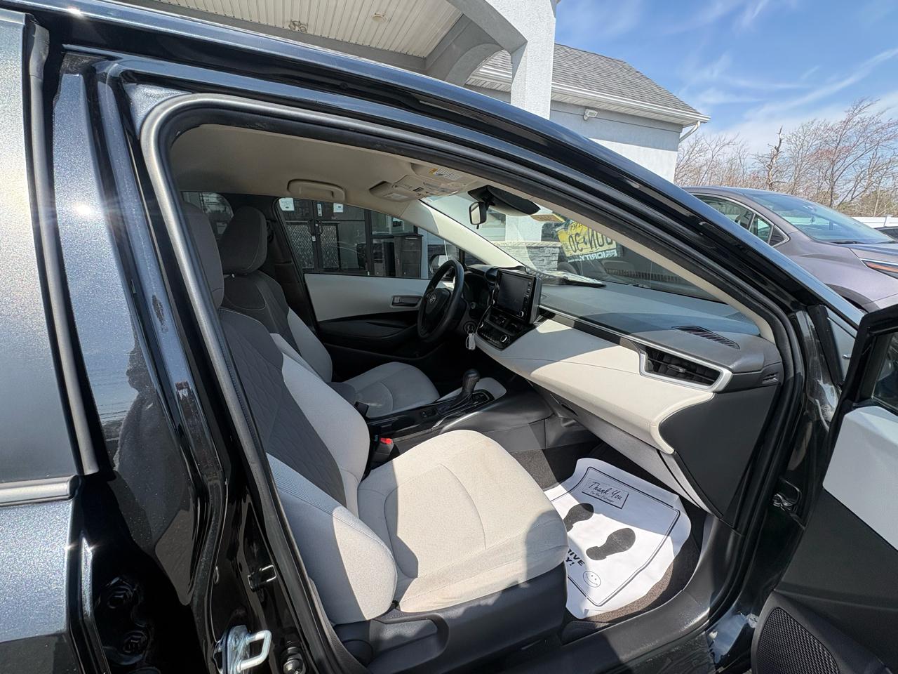 Toyota Corolla LE 2022