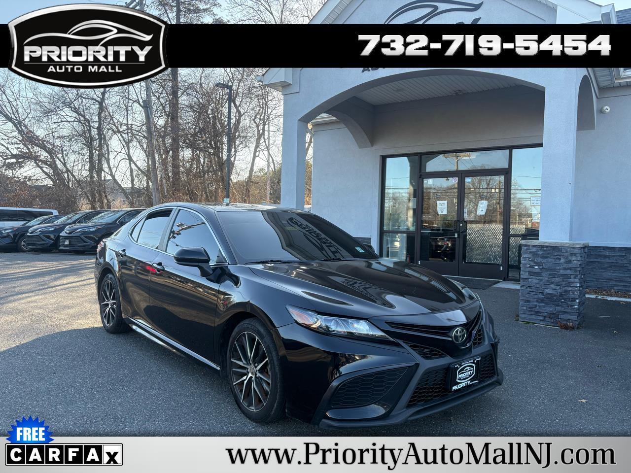 Toyota Camry SE Auto AWD (Natl) 2021