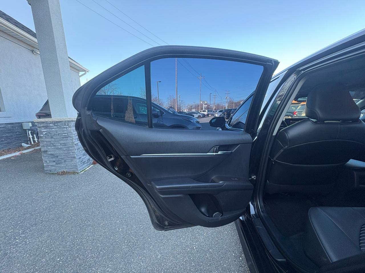 Toyota Camry SE Auto AWD (Natl) 2021