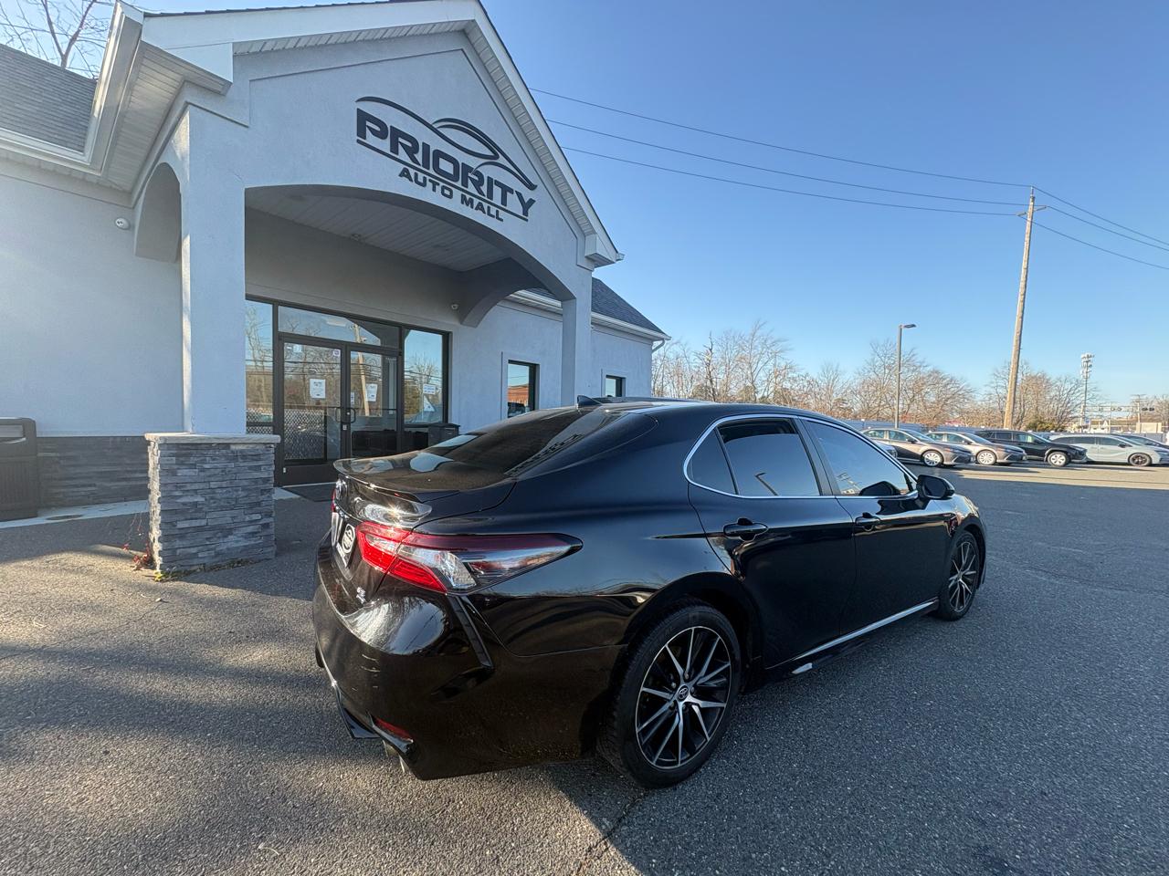 Toyota Camry SE Auto AWD (Natl) 2021