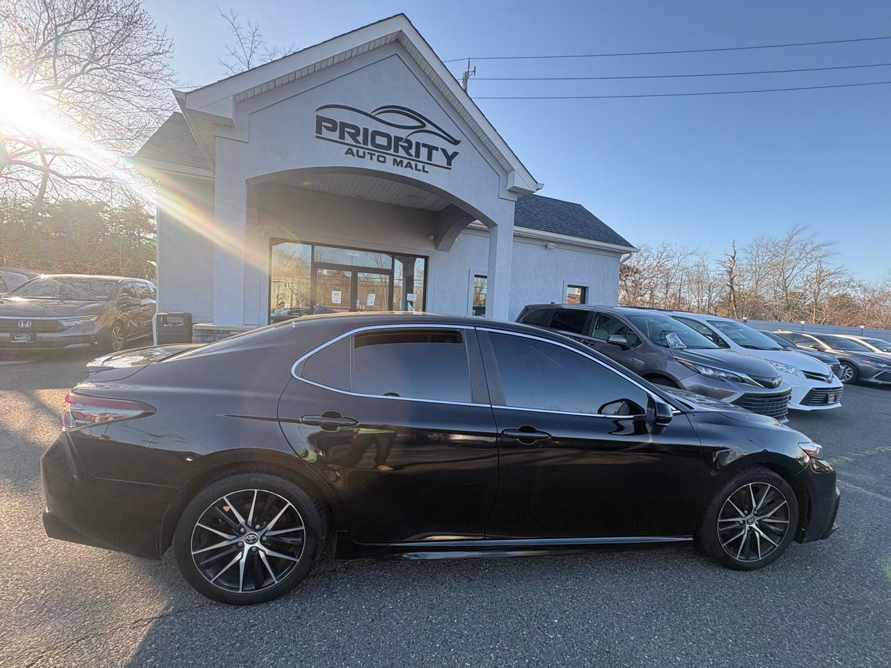 Toyota Camry SE Auto AWD (Natl) 2021