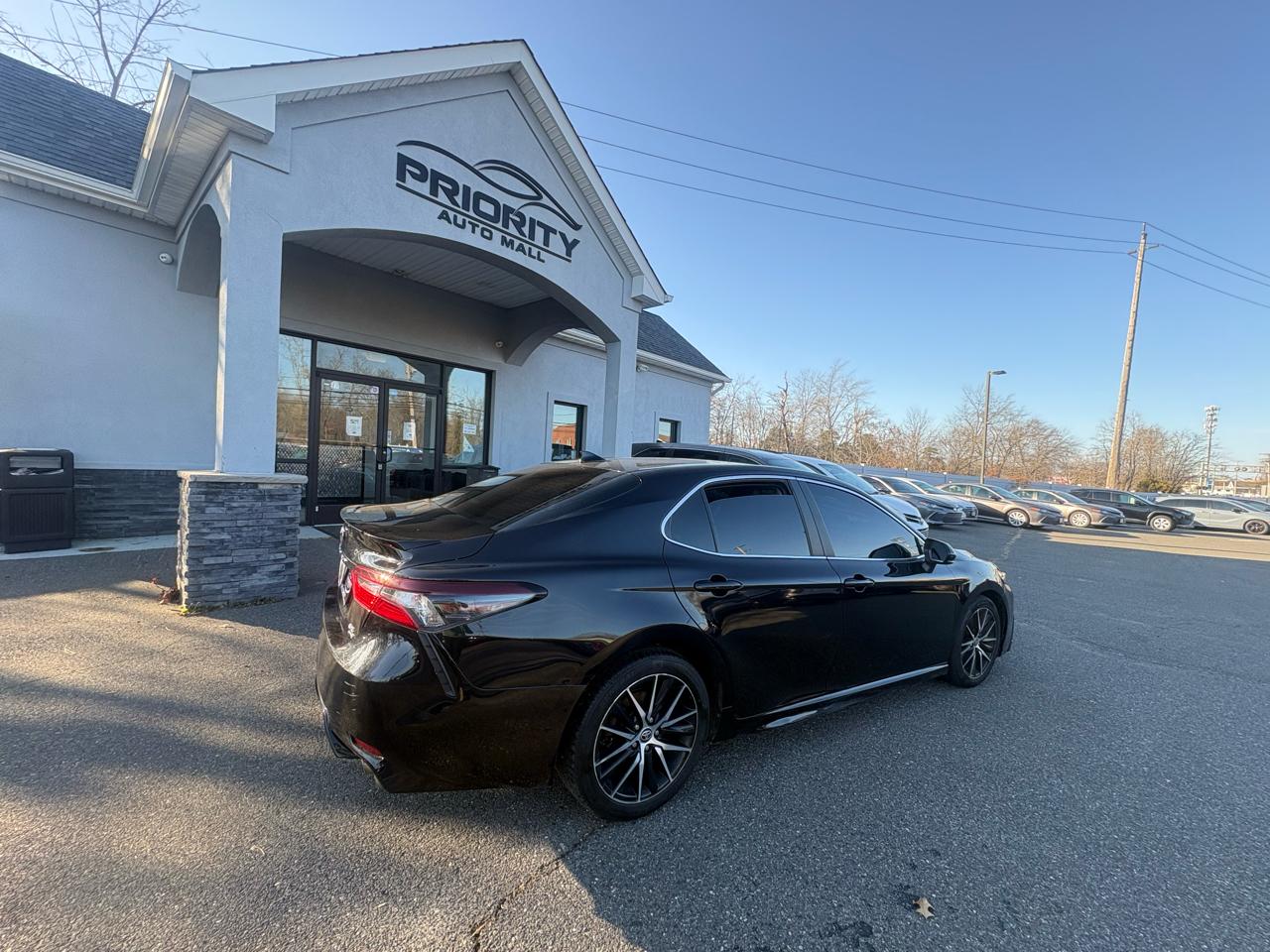 Toyota Camry SE Auto AWD (Natl) 2021