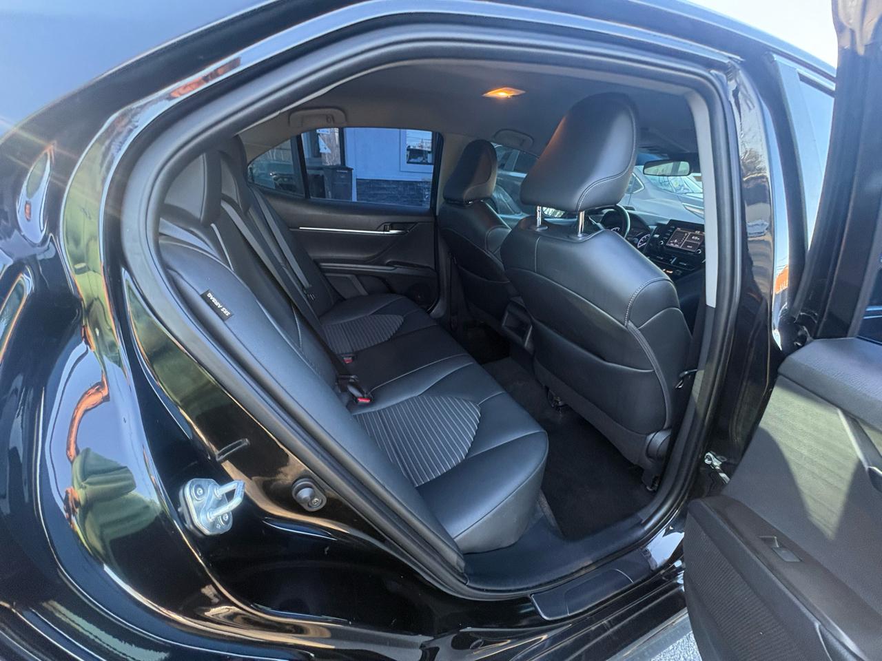 Toyota Camry SE Auto AWD (Natl) 2021