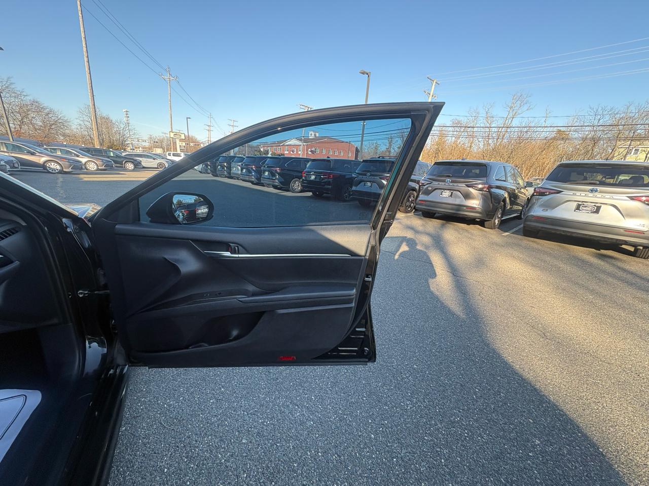 Toyota Camry SE Auto AWD (Natl) 2021