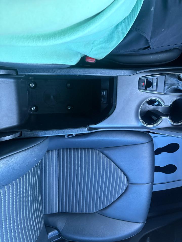 Toyota Camry SE Auto AWD (Natl) 2021