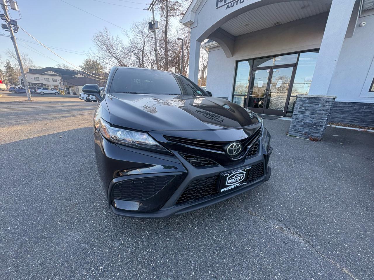 Toyota Camry SE Auto AWD (Natl) 2021