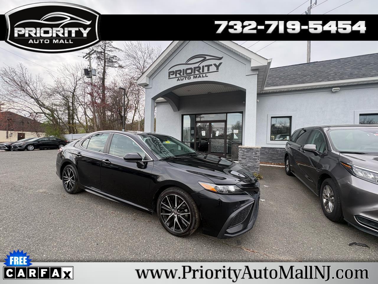 2021 Toyota Camry SE Auto (Natl)