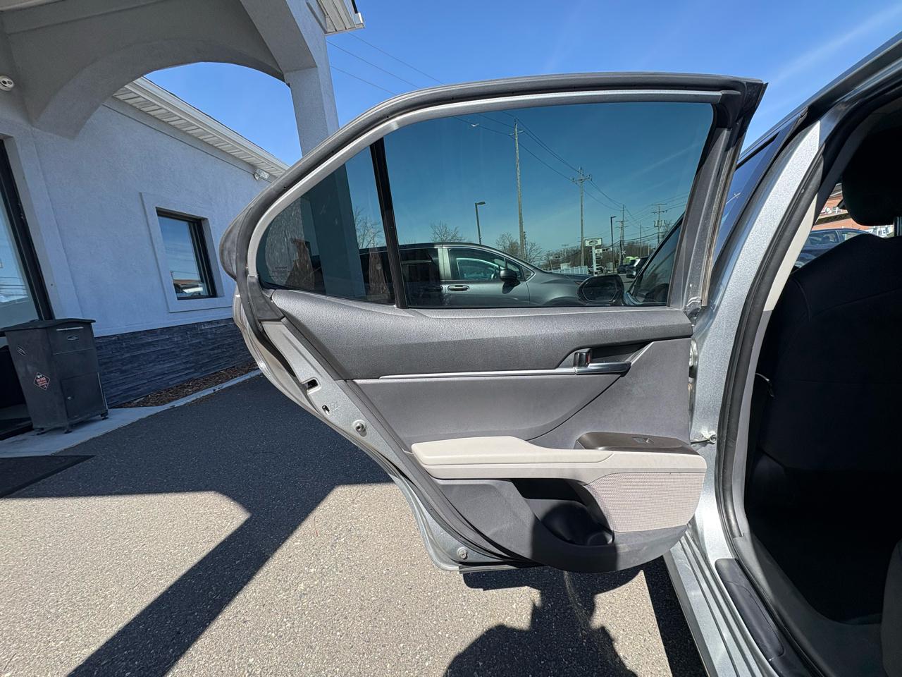 Toyota Camry LE Auto (Natl) 2022