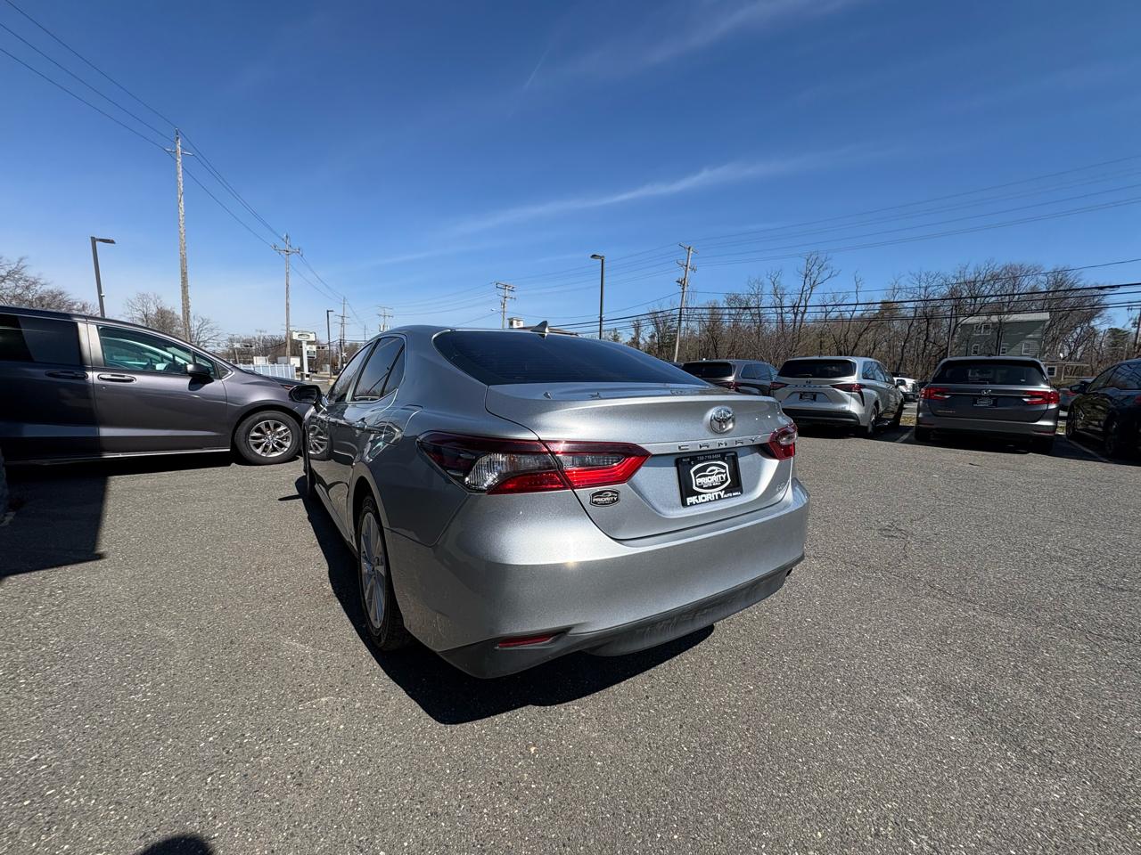 Toyota Camry LE Auto (Natl) 2022