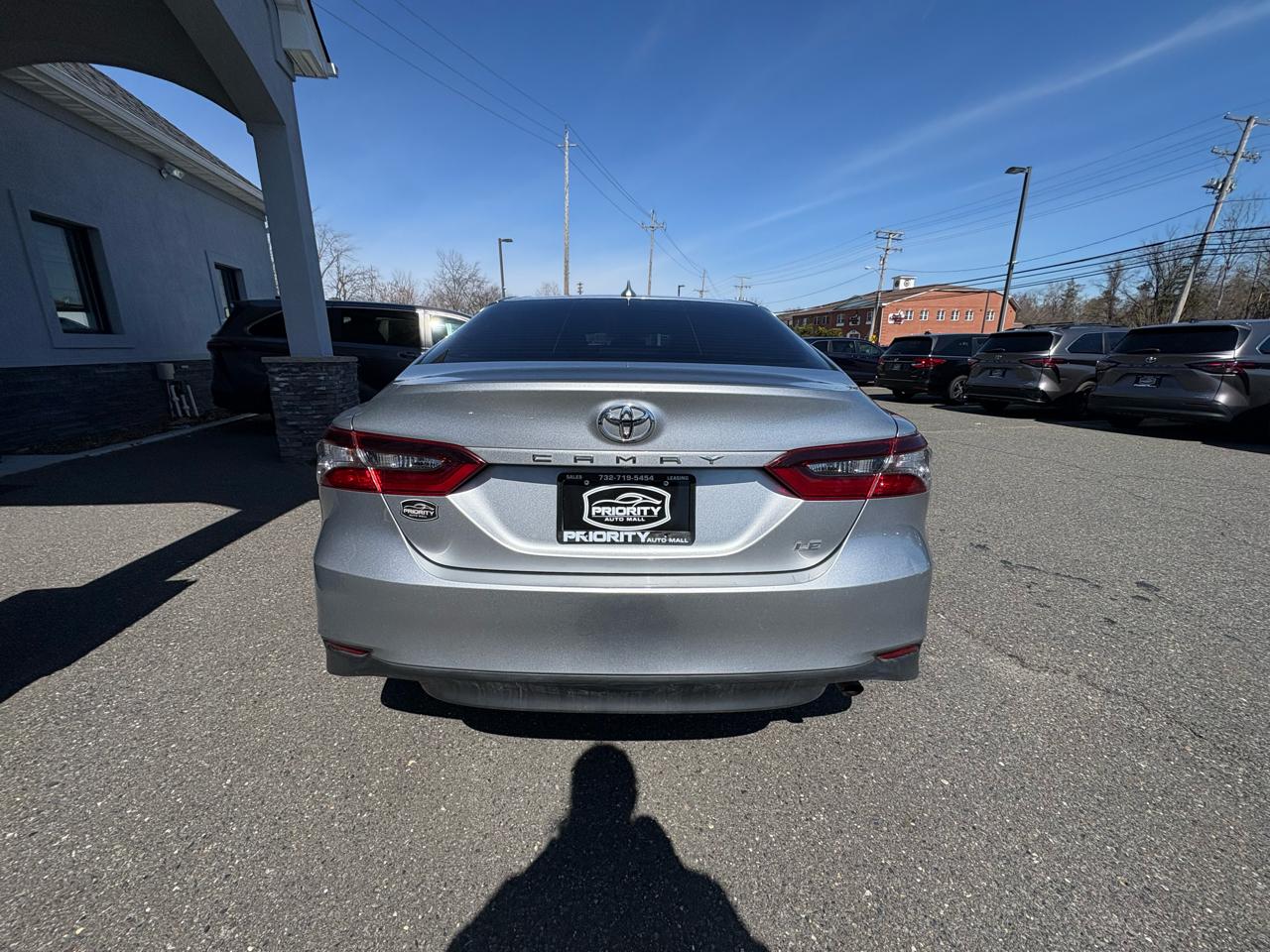 Toyota Camry LE Auto (Natl) 2022