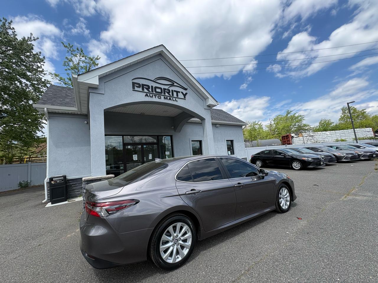 Toyota Camry LE Auto (Natl) 2023