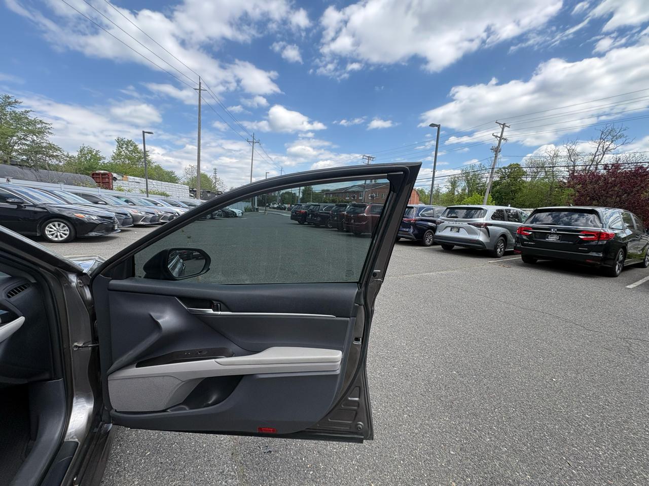 Toyota Camry LE Auto (Natl) 2023