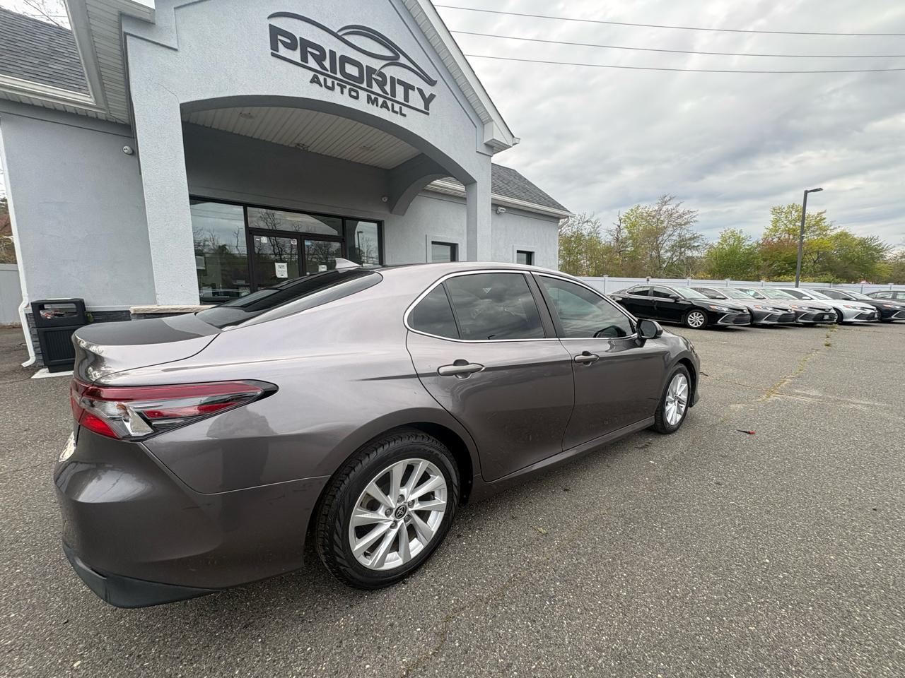 Toyota Camry LE Auto (Natl) 2023