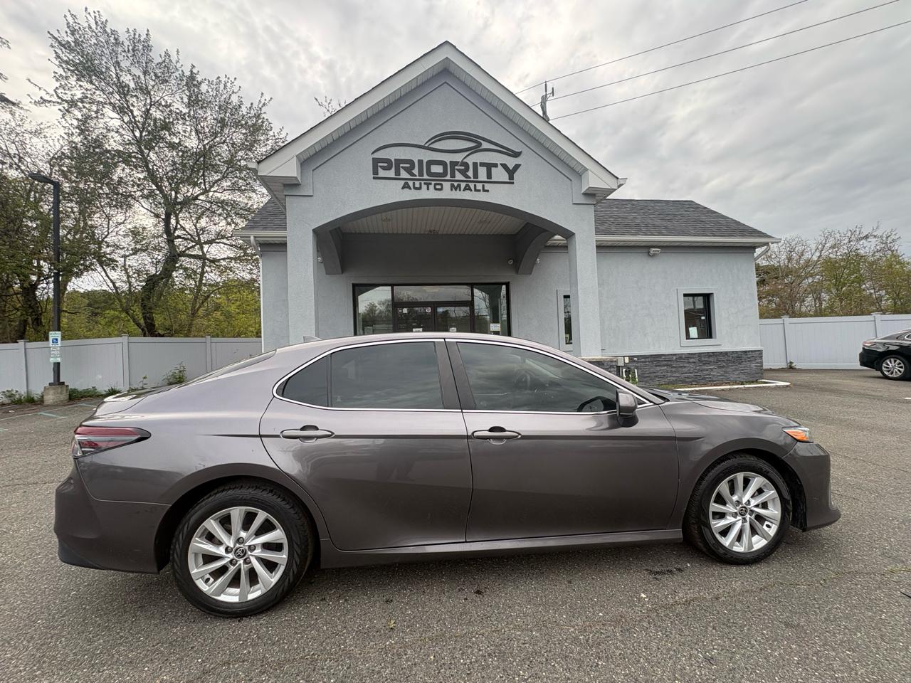 Toyota Camry LE Auto (Natl) 2023