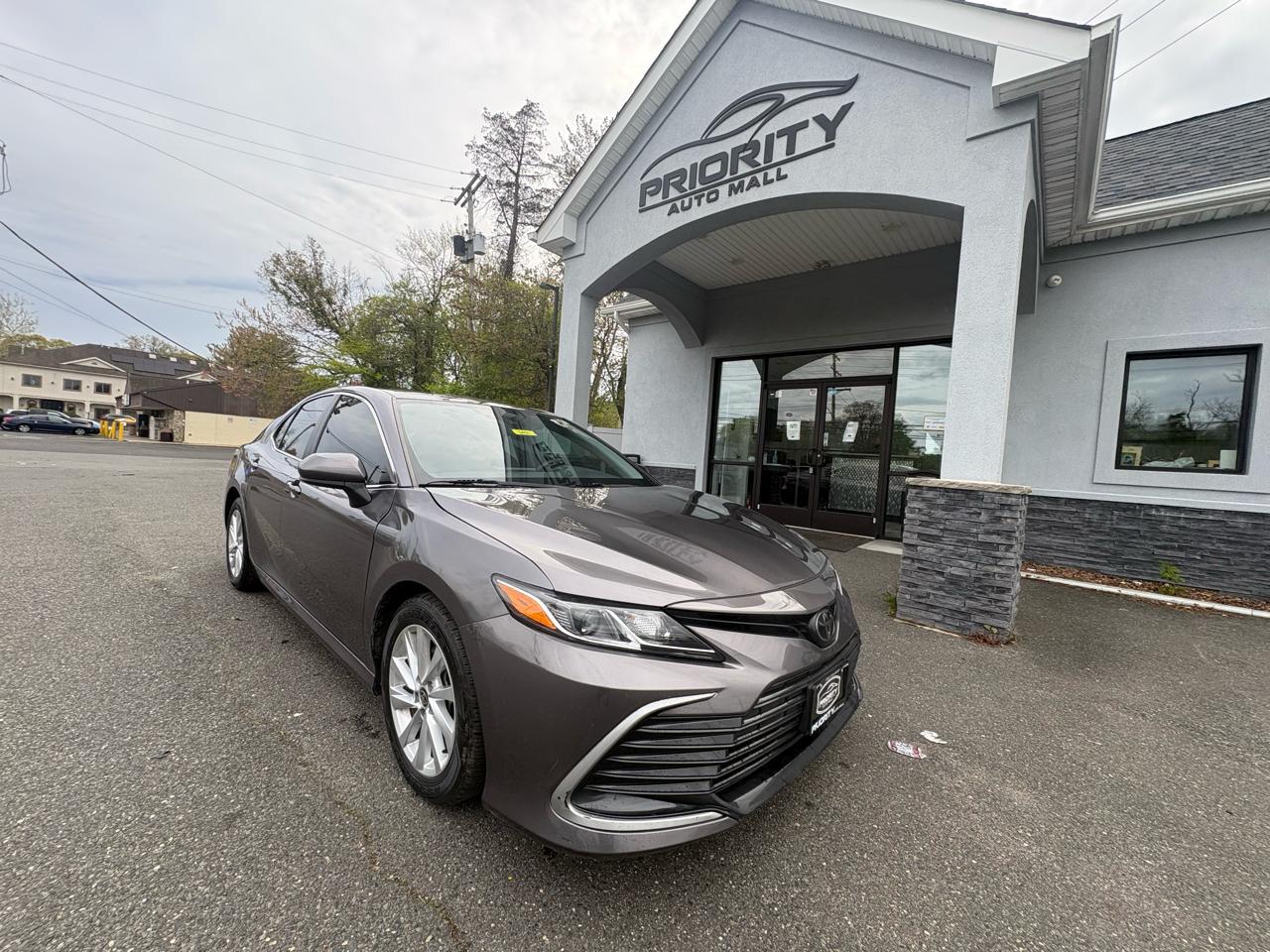 Toyota Camry LE Auto (Natl) 2023
