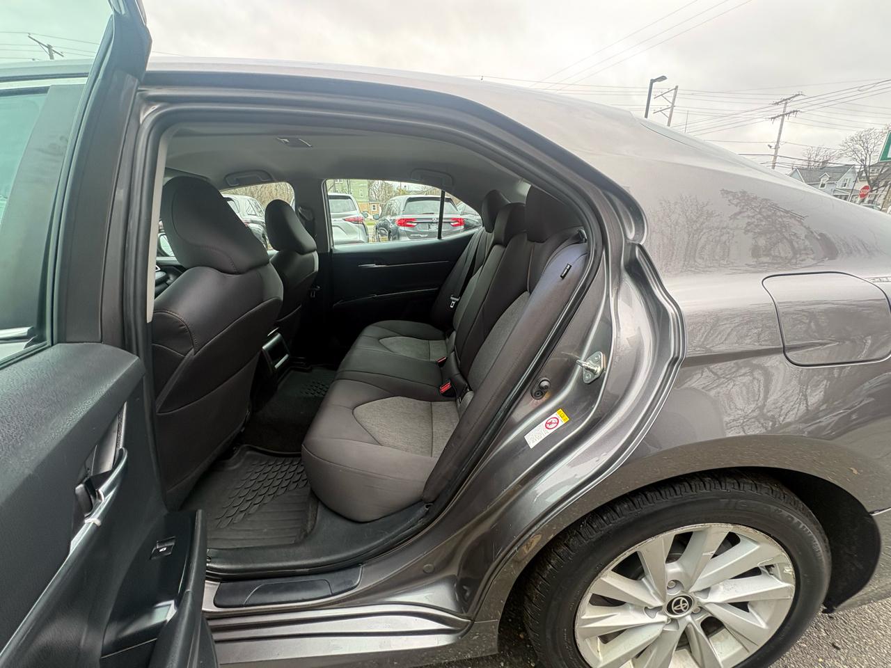 Toyota Camry XLE Auto (Natl) 2018