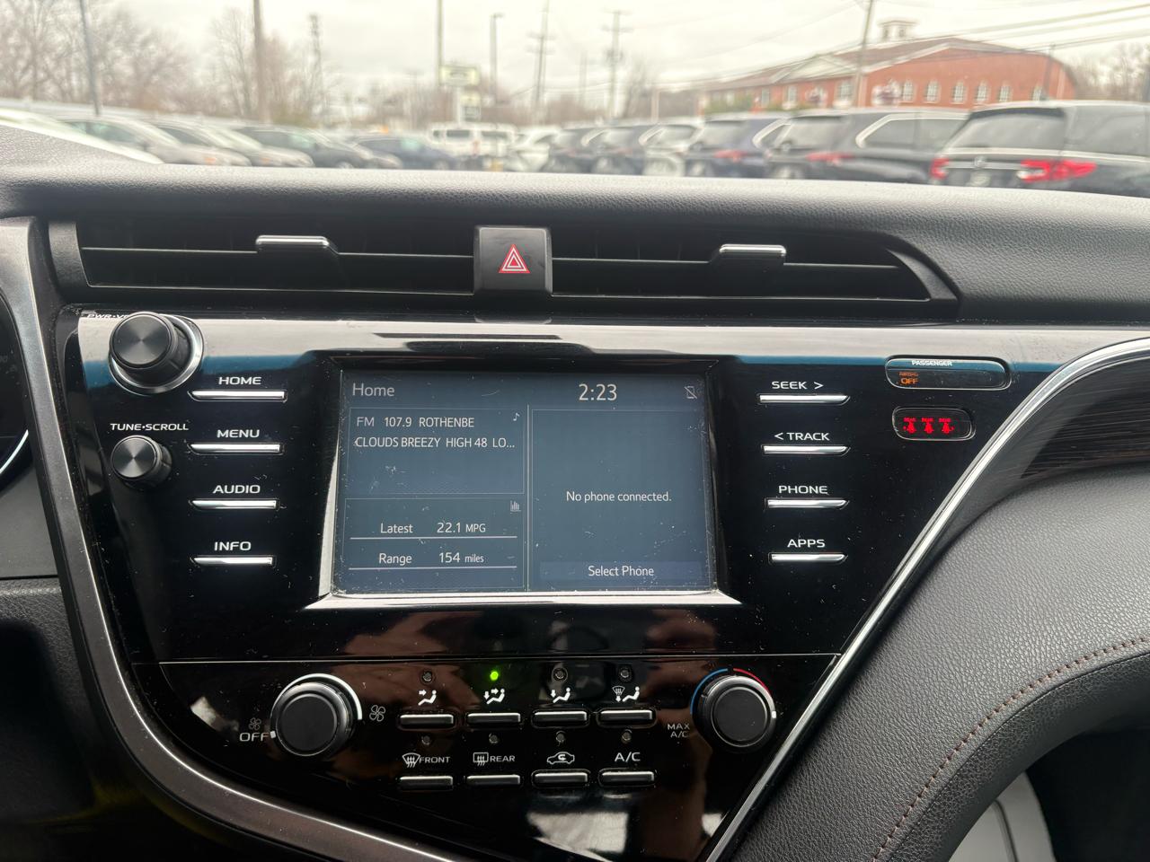 Toyota Camry XLE Auto (Natl) 2018