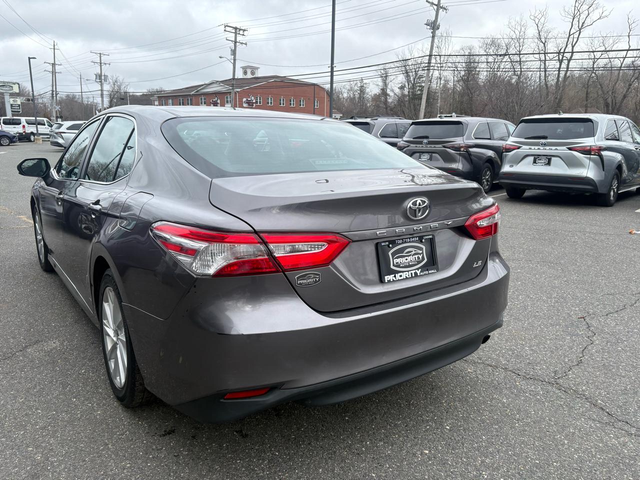Toyota Camry XLE Auto (Natl) 2018