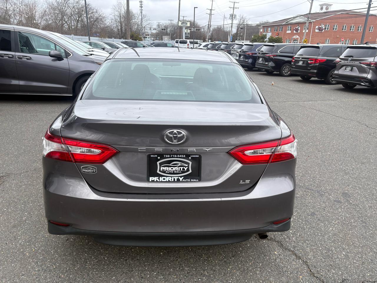 Toyota Camry XLE Auto (Natl) 2018