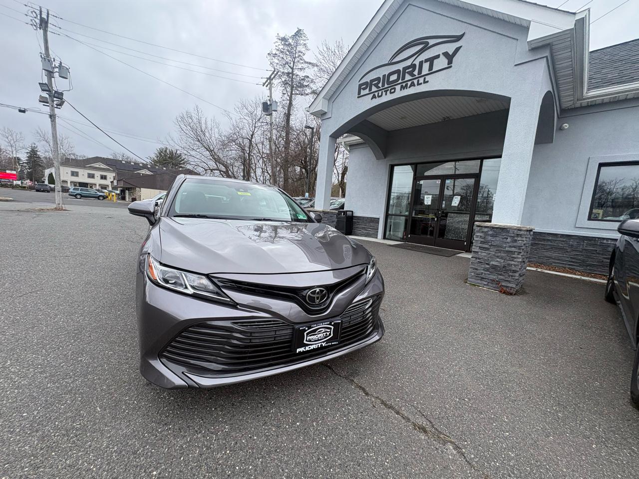 Toyota Camry XLE Auto (Natl) 2018