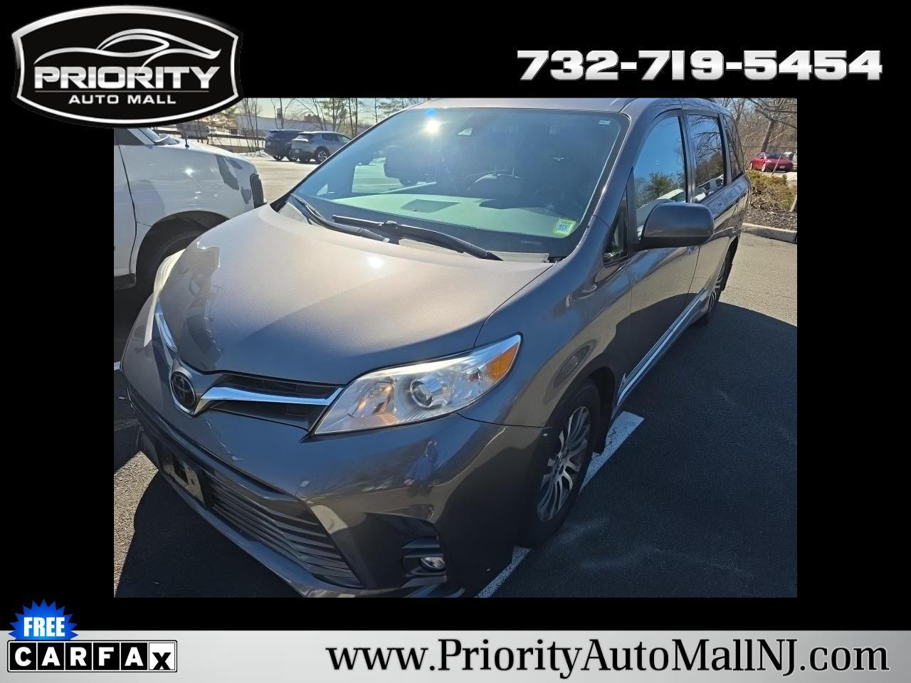 Toyota Sienna XLE Auto Access Seat FWD 7-Passenger (Natl) 2020