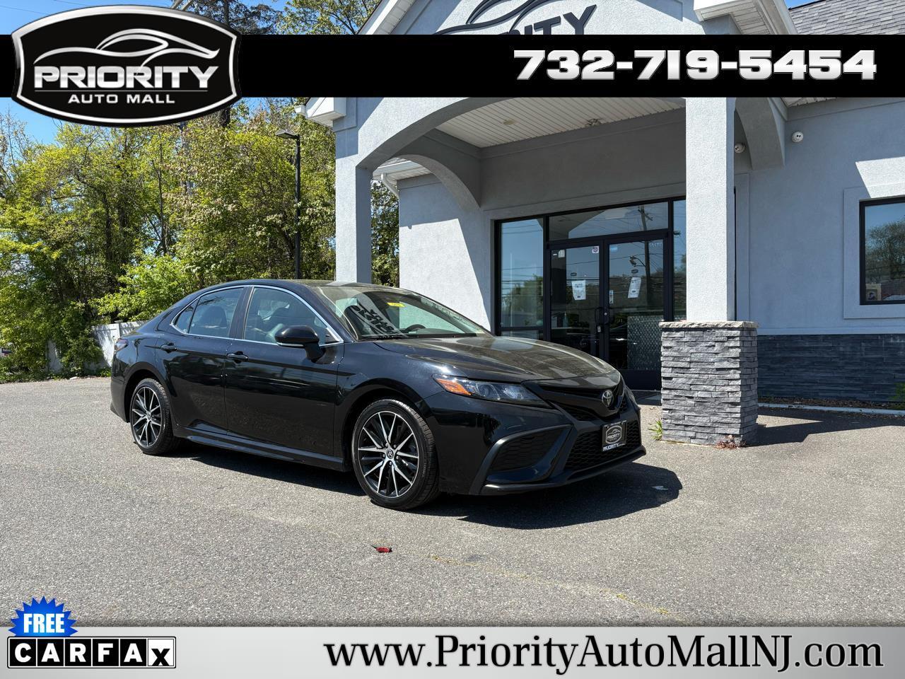 Toyota Camry SE Auto (Natl) 2023