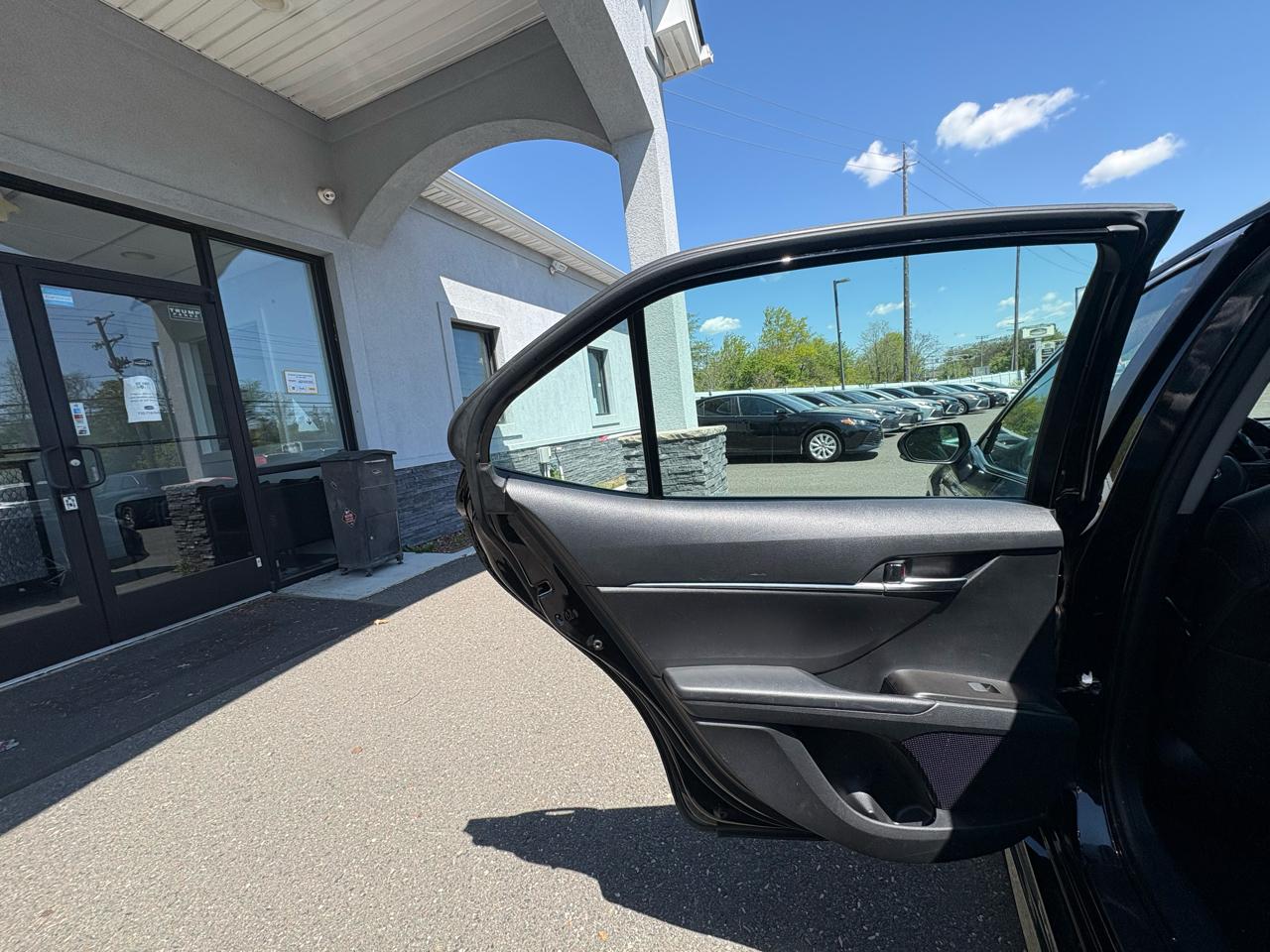 Toyota Camry SE Auto (Natl) 2023