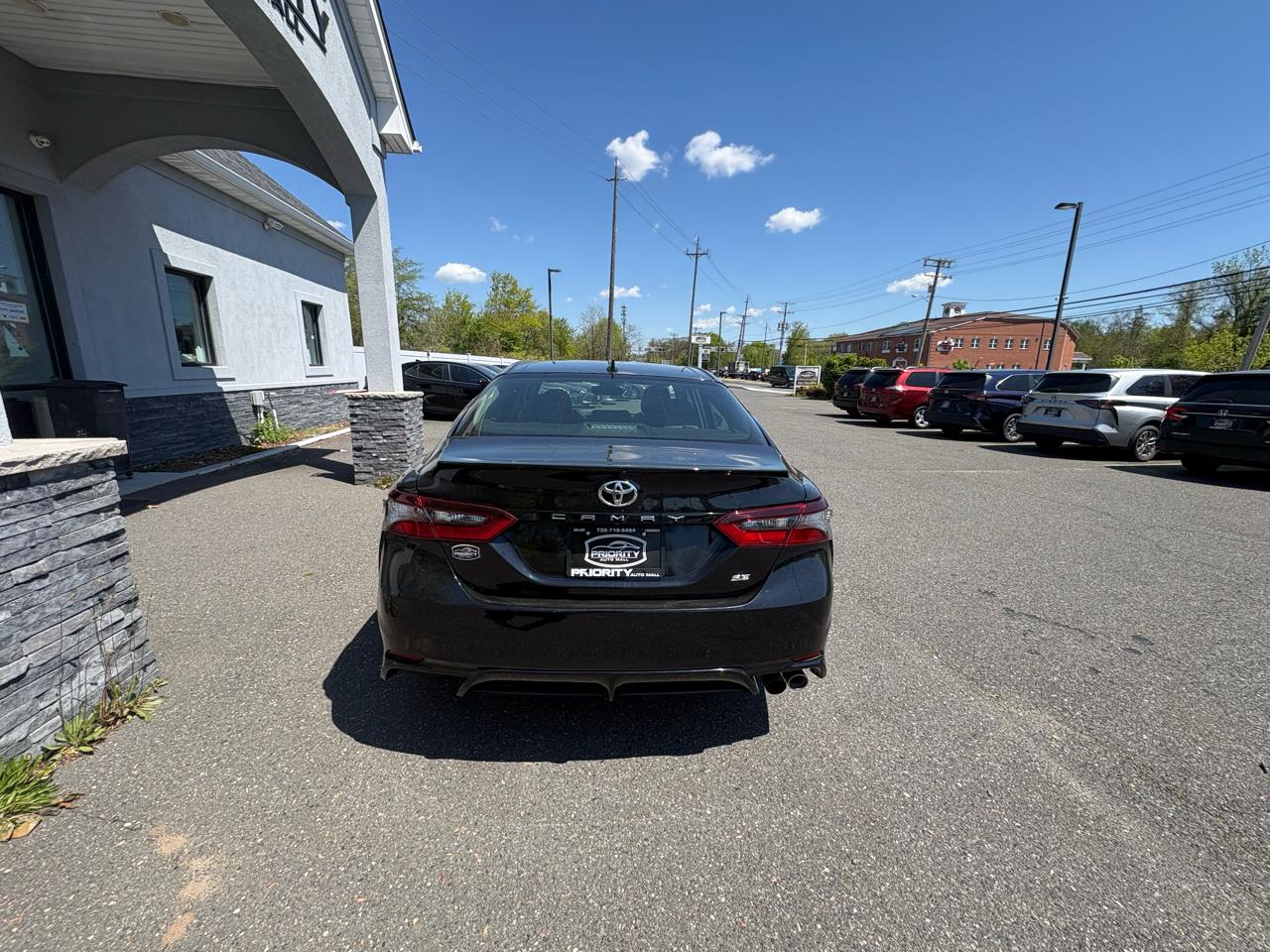 Toyota Camry SE Auto (Natl) 2023