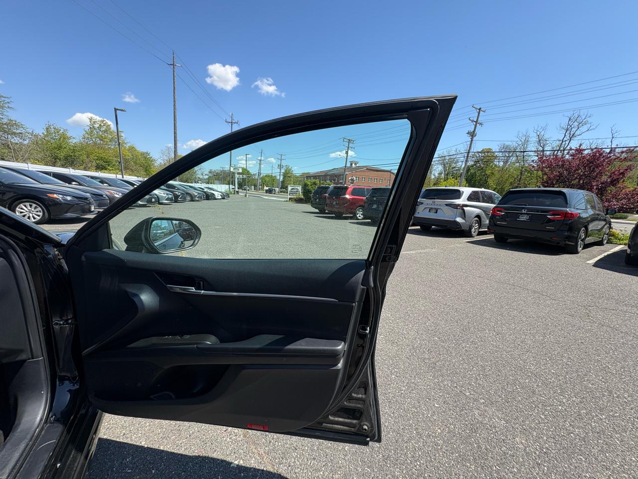 Toyota Camry SE Auto (Natl) 2023