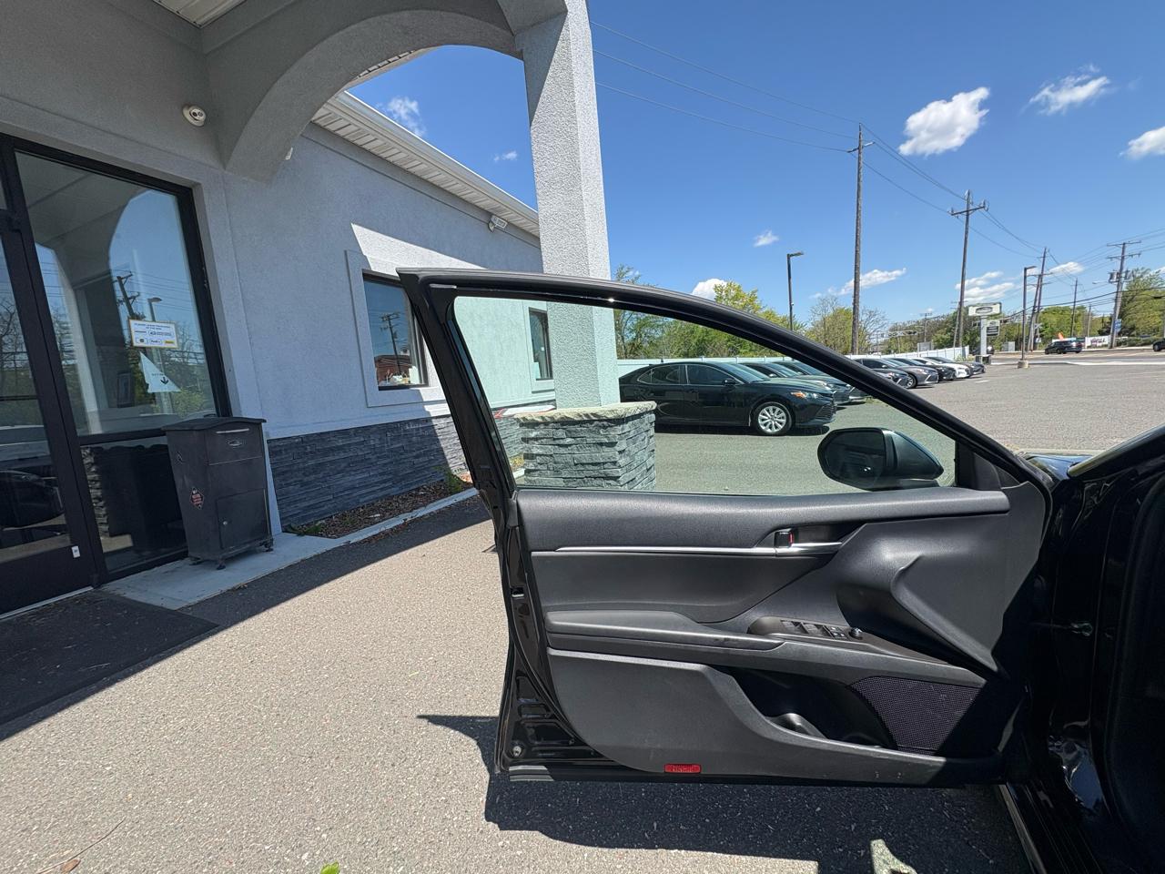 Toyota Camry SE Auto (Natl) 2023