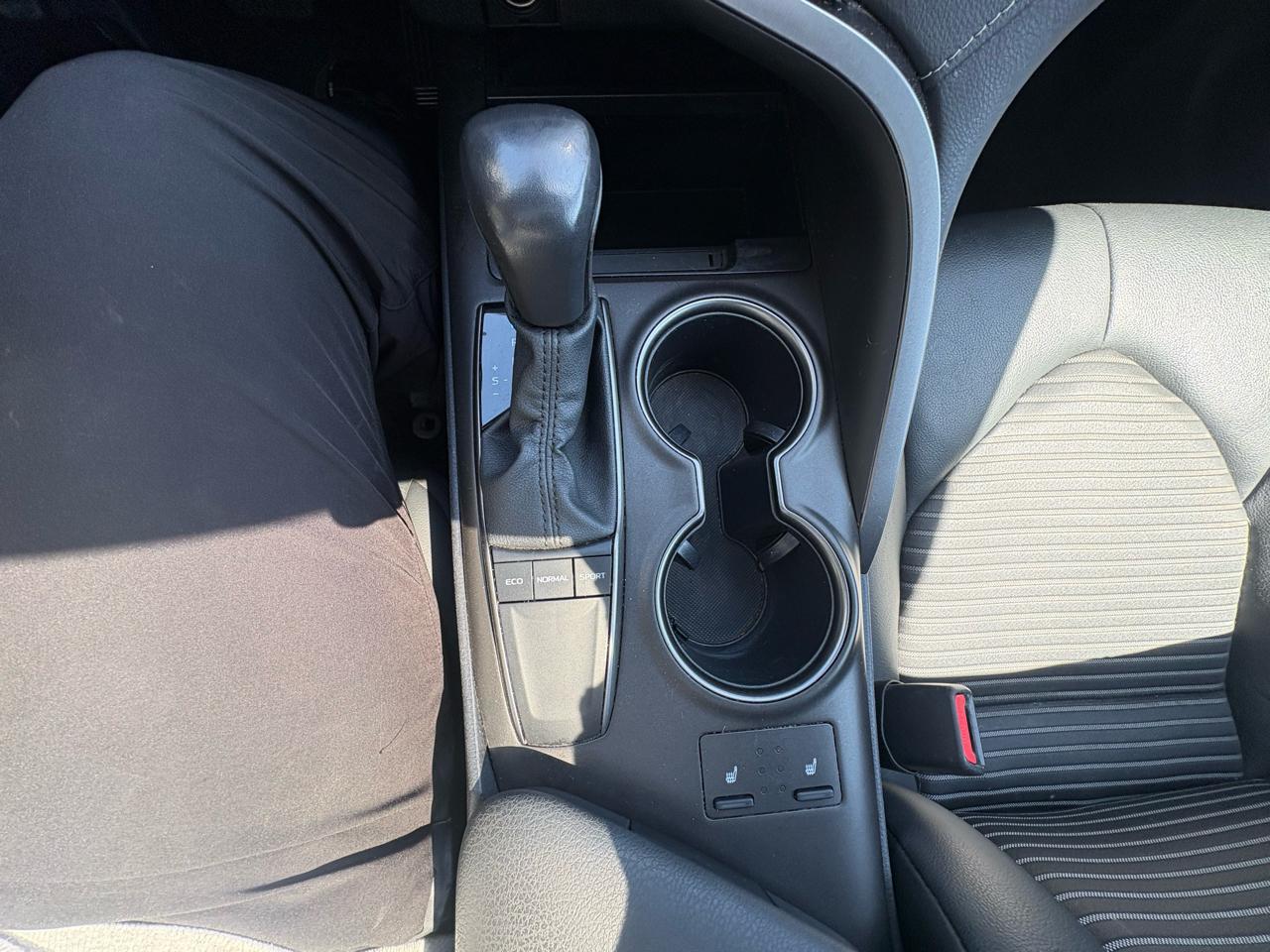 Toyota Camry SE Auto (Natl) 2023