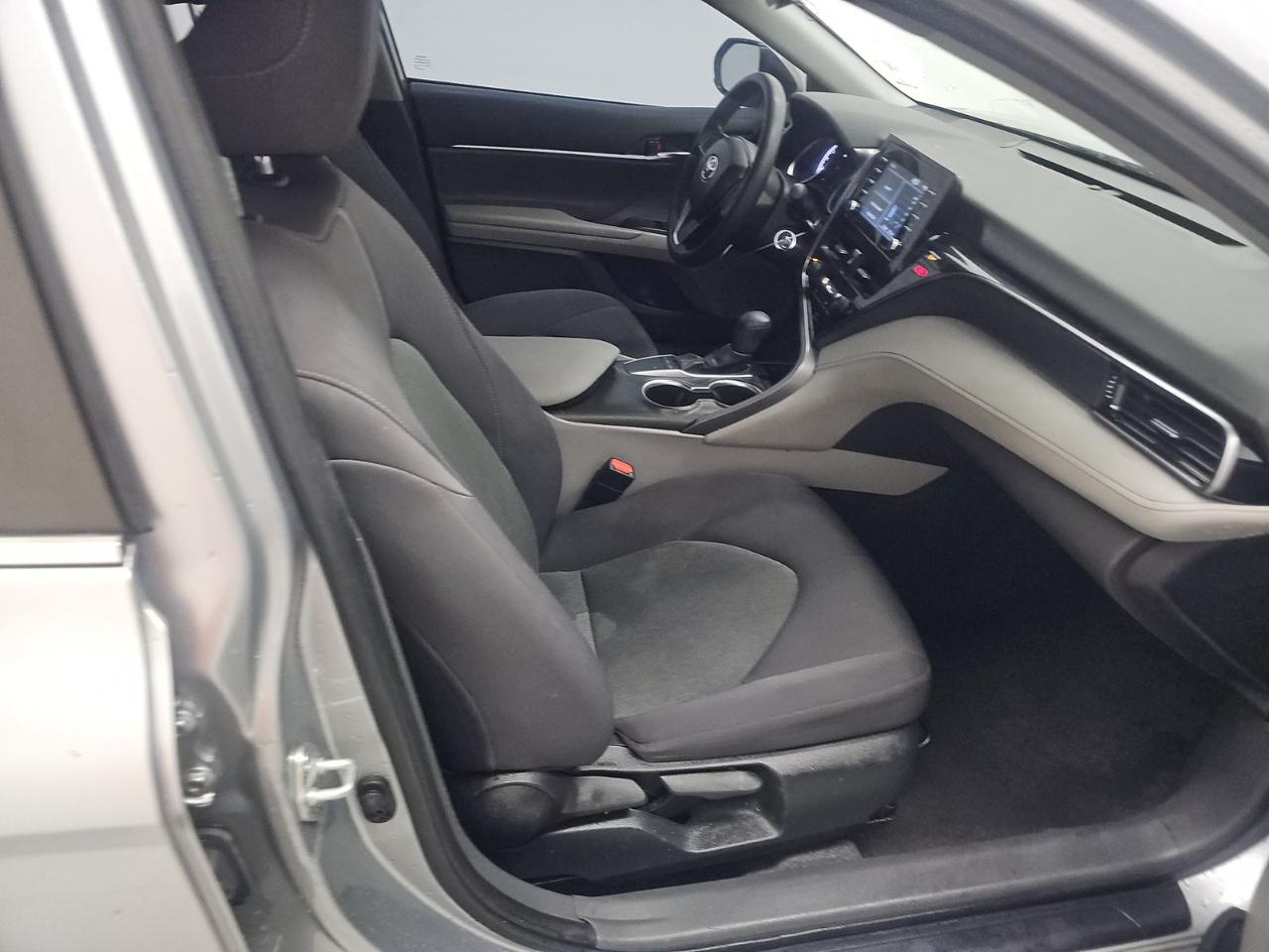 Toyota Camry LE Auto (Natl) 2022