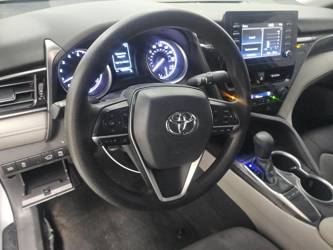 Toyota Camry LE Auto (Natl) 2022