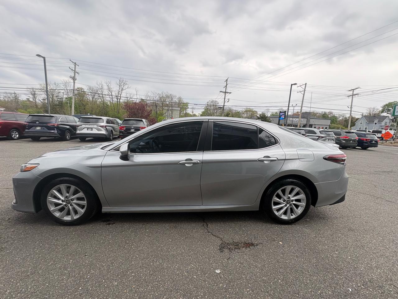 Toyota Camry LE Auto (Natl) 2022